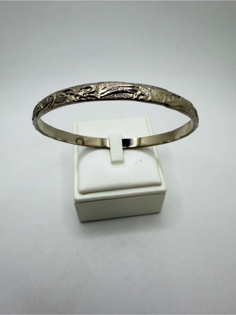 Vintage Sterling Silver Ornate etched bangle bracelet!‎
